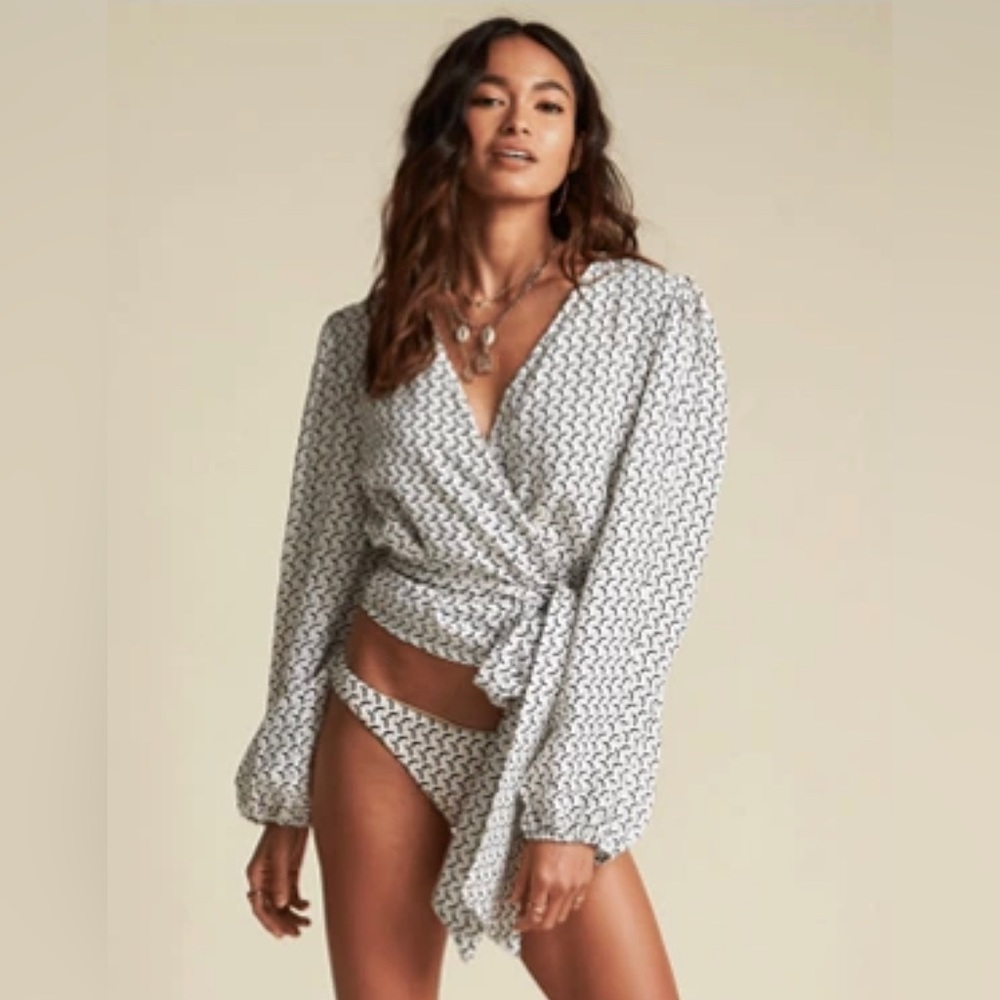 Wrap in love puff sleeve woven top